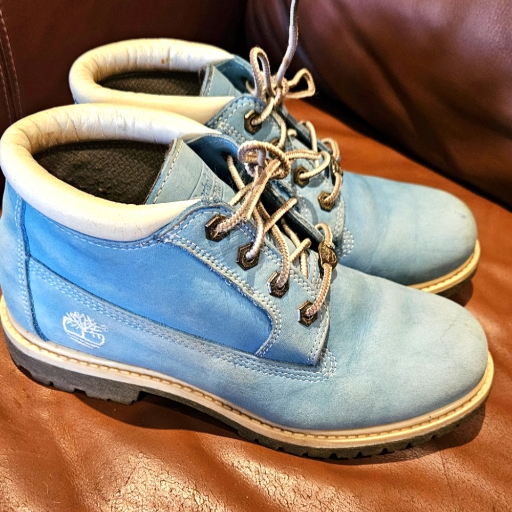 Sweet blue Timberland boots.